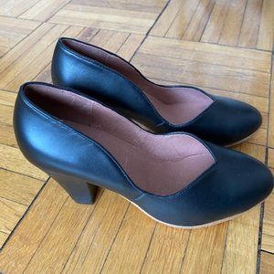 Black 40s Style Marilyn Pumps | 8